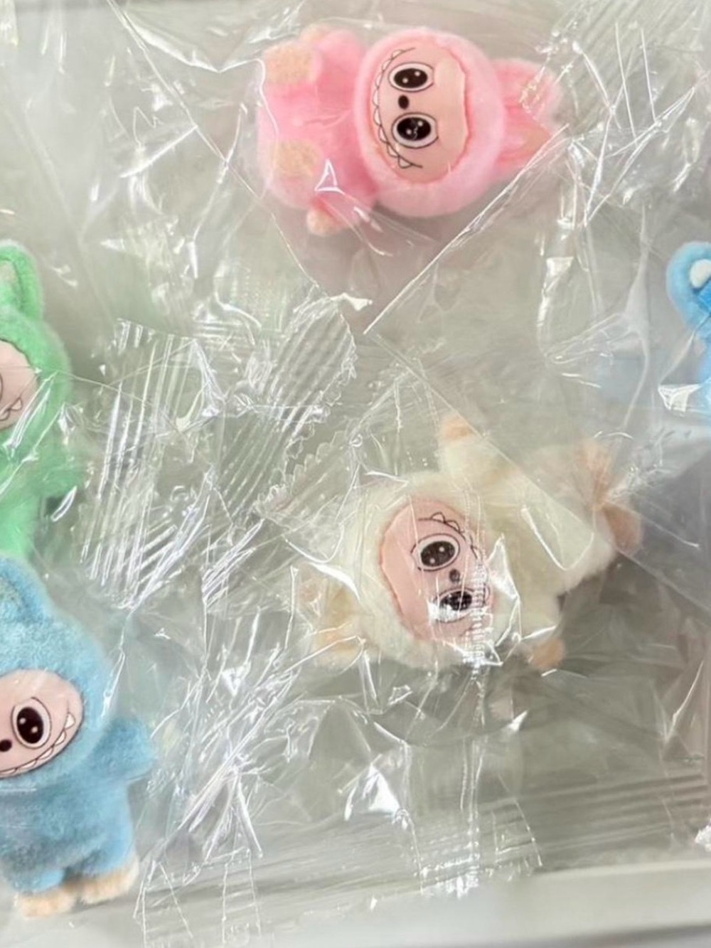 Kawaii Labubu mystery set (8pcs), keychain charm figurine
